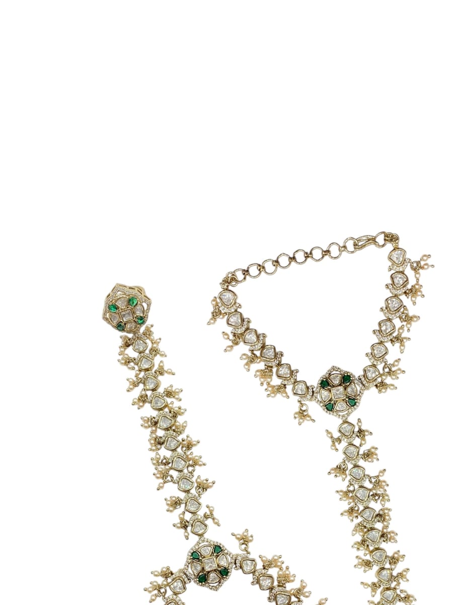 Rajwadi Mehendi Finish Kundan Hathphool - detail