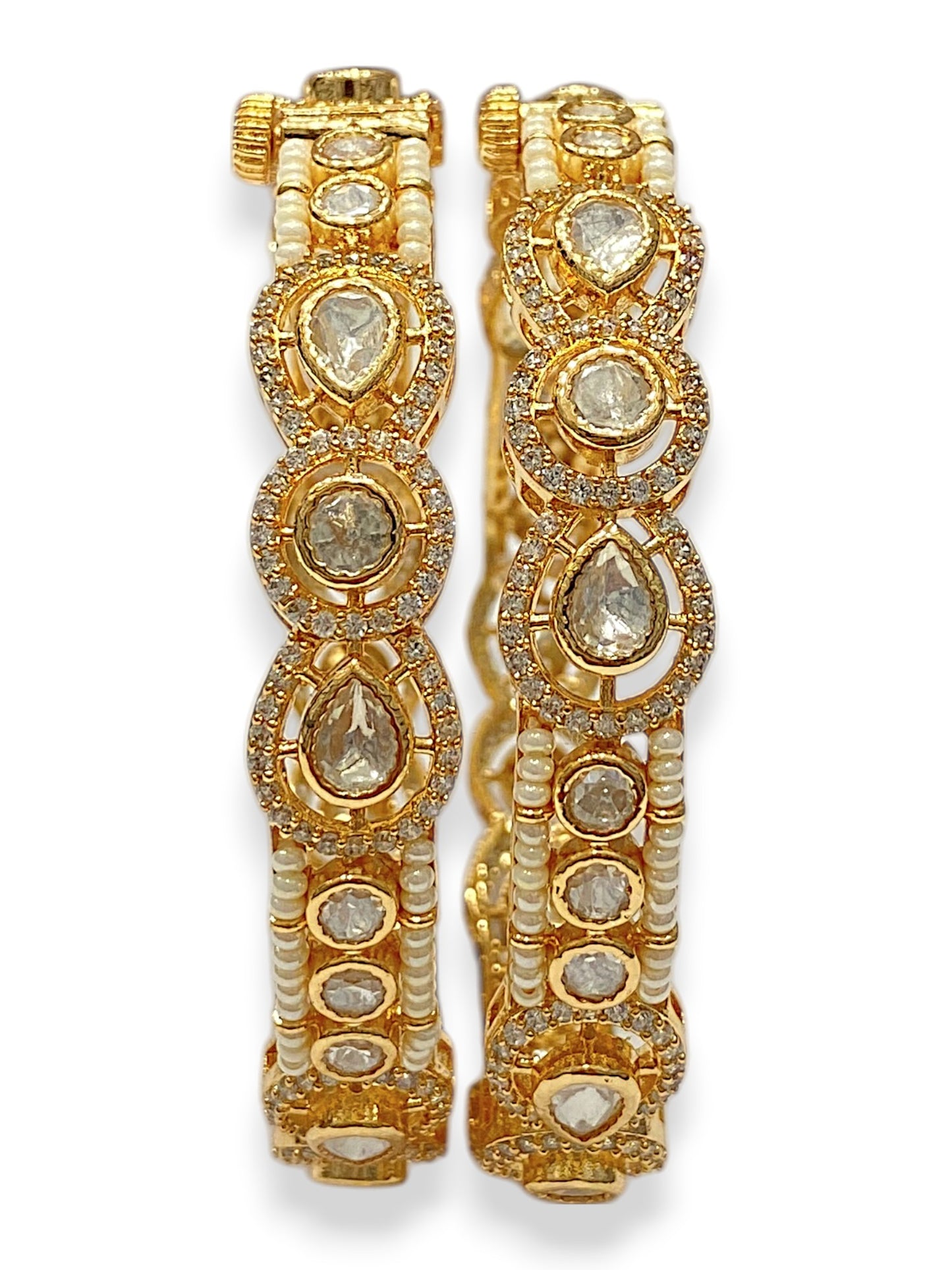 Puja Exclusive Kundan Choodiyan