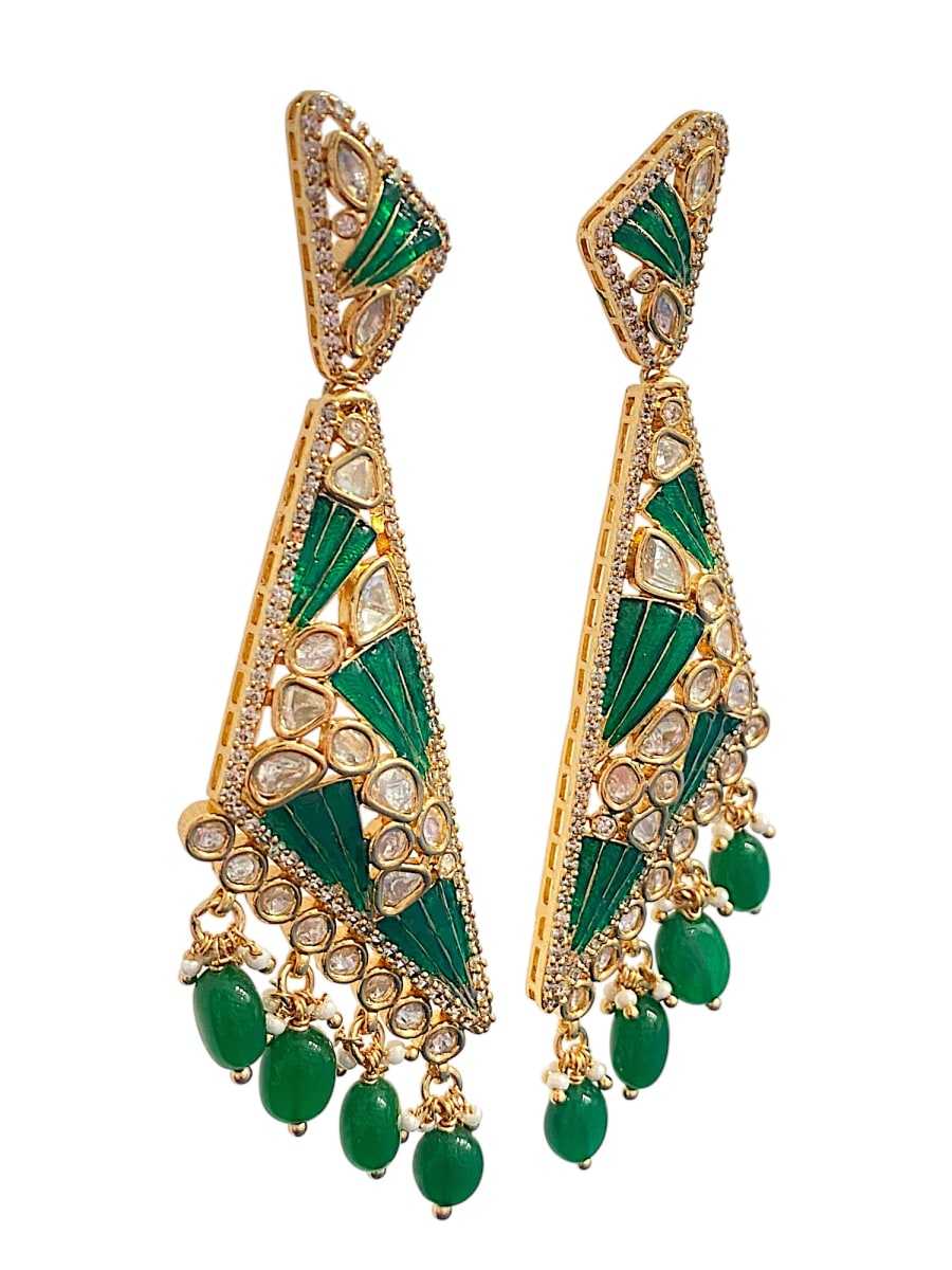 Teej Pearl Earring Set - detail