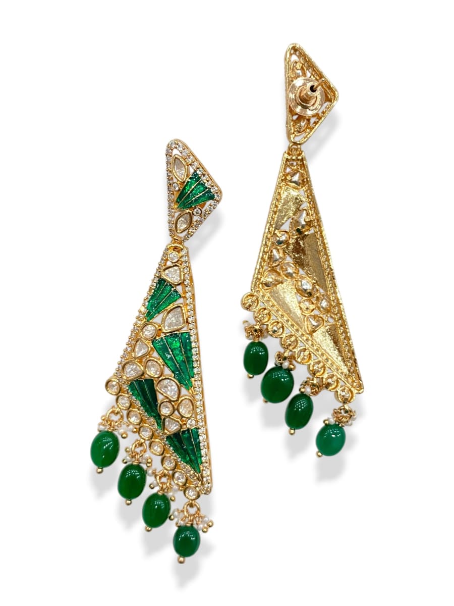 Teej Pearl Earring Set - detail