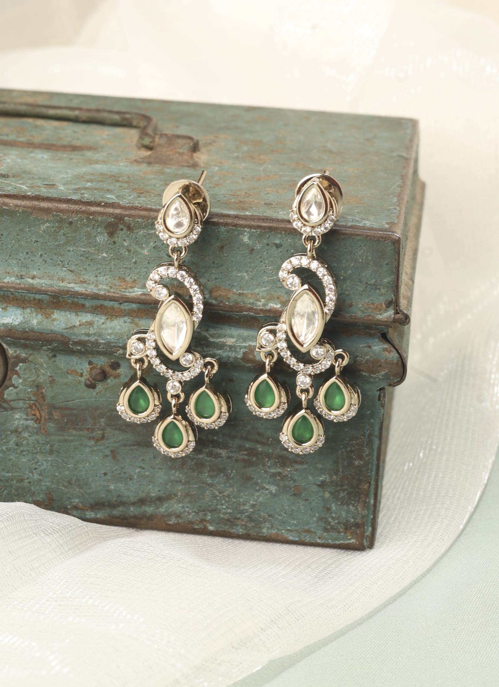Shimmering Mehendi Plated Green Necklace Set