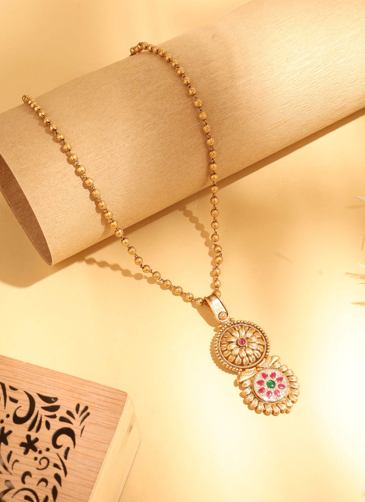 Temple Pendant Long Haar