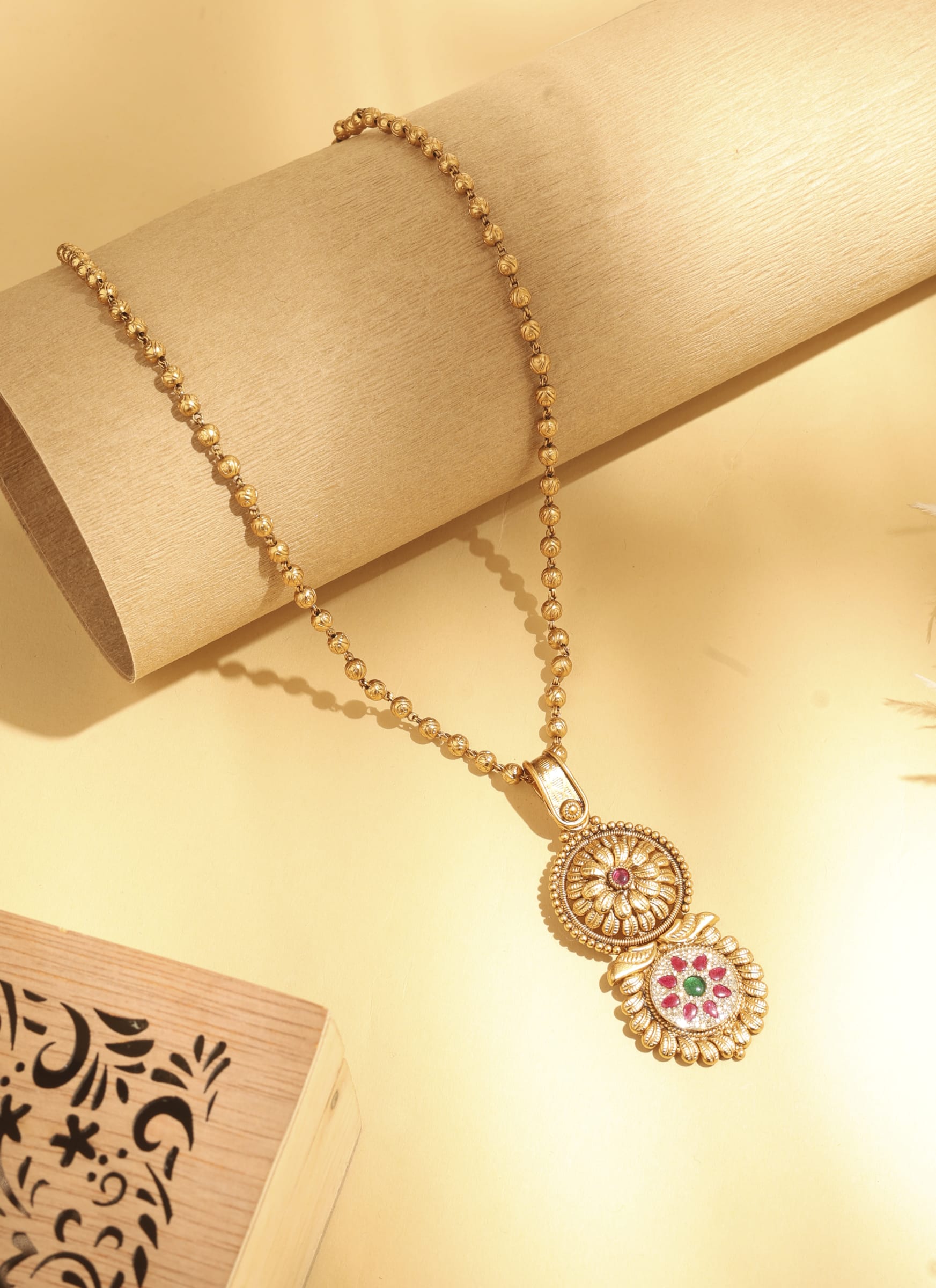 Temple Pendant Long Haar