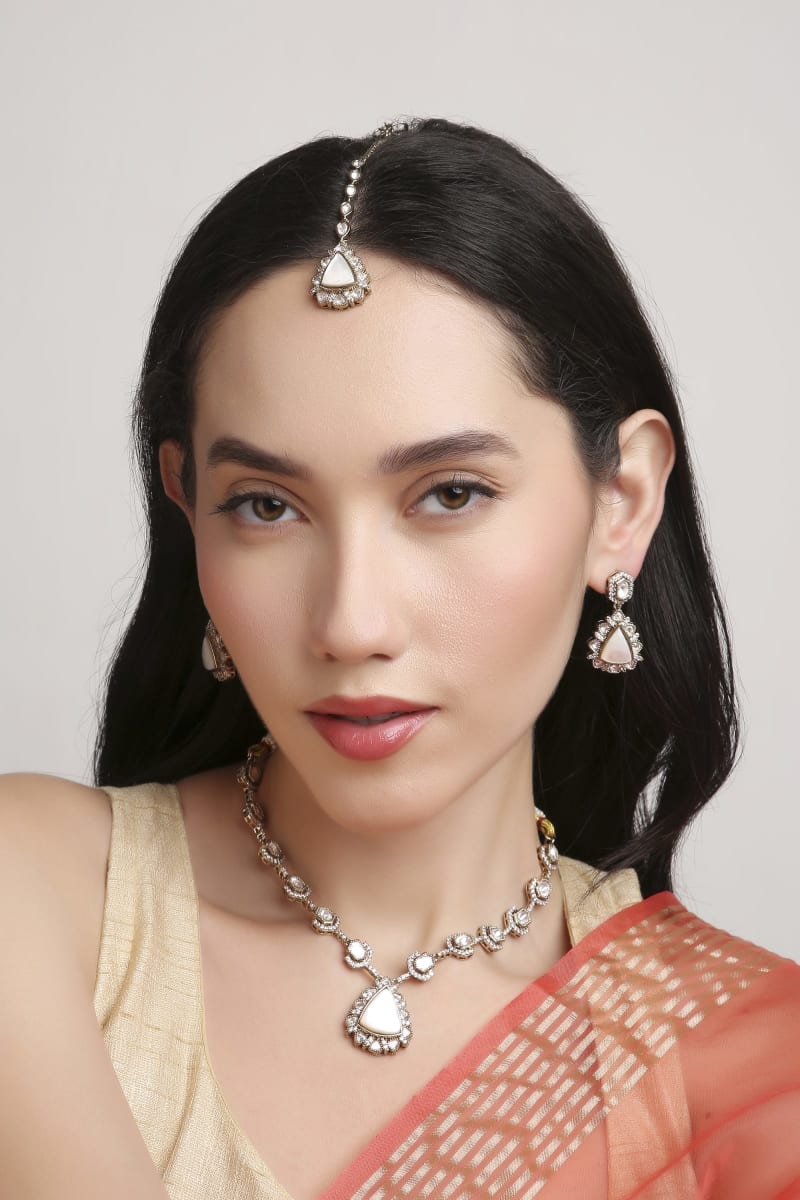 Puja Kundan Bridal Set