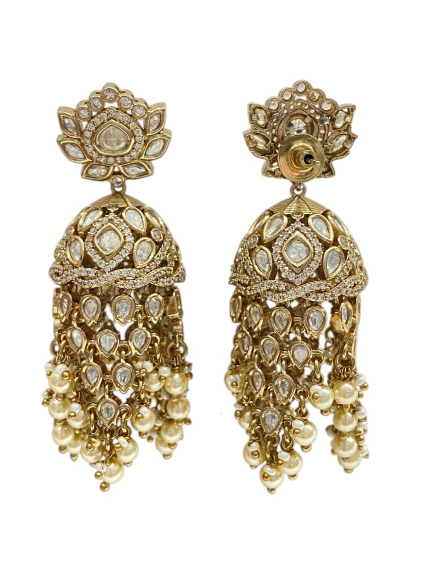 Lavish Kundan Jhumkis - detail