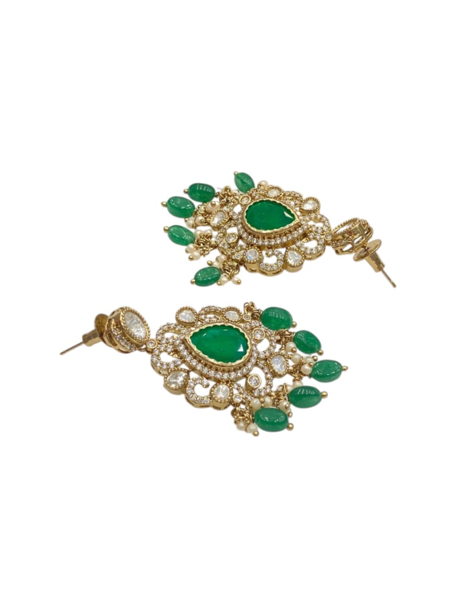 Teej Pearl Earring Set - detail