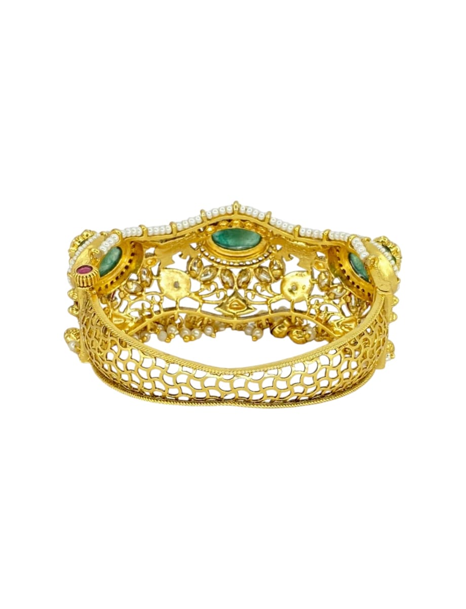 Emerald Kemp stone Elephant Heritage Kada - detail 3