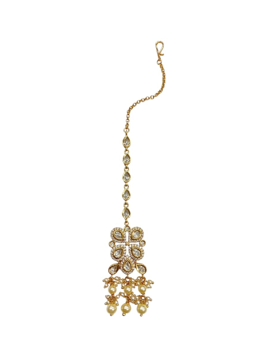 Shimmering White Kundan Tikka - detail