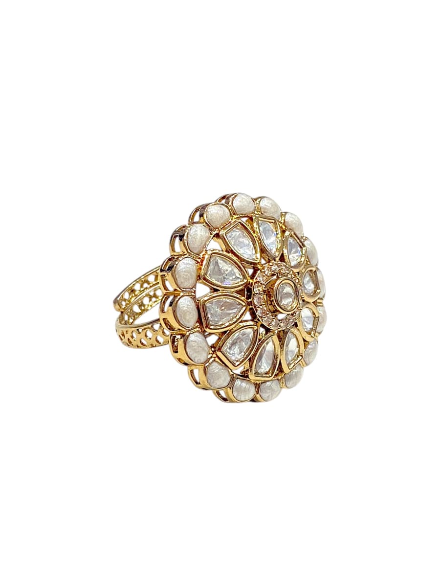 Floral Elegance White Ring - detail