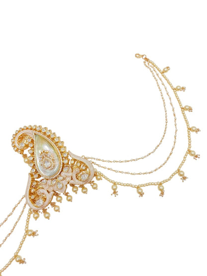 Royal Pearl Paisley Polki Kalgi For Groom | Luxury Wedding Safa Brooch With Pearl Chains - White Polki Kundan by Sirini Jewellery, Bridal wear - detail