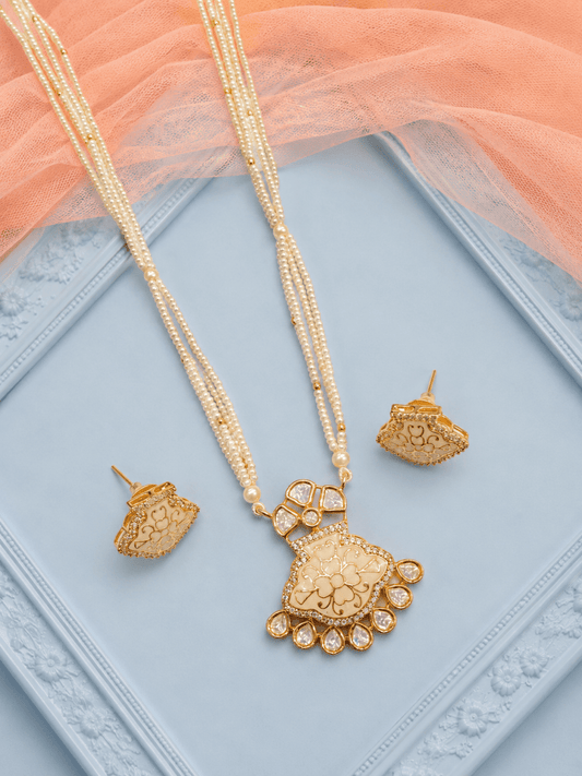 White Meenakari Pendant Set