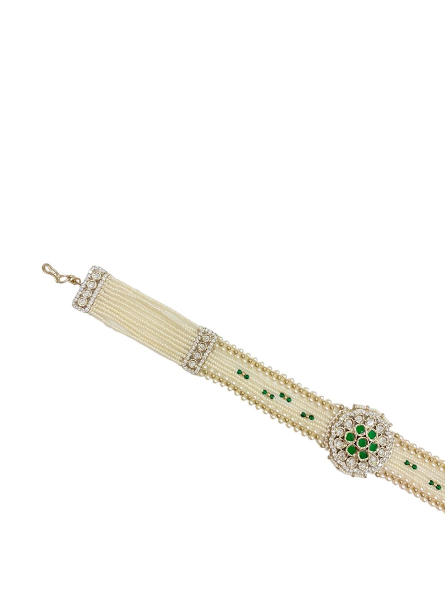 Multi Pearl Strand With Green Kundan Centerpiece Sheeshpatti - detail