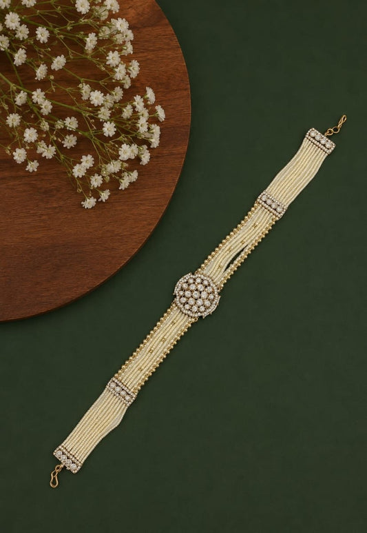 Multi Pearl Strand With Kundan Centerpiece Sheeshpatti